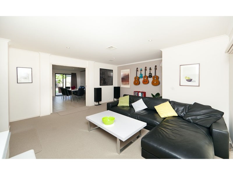 292 Anthony Rolfe Avenue, Gungahlin ACT 2912