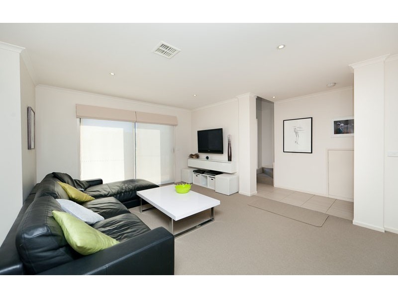 292 Anthony Rolfe Avenue, Gungahlin ACT 2912