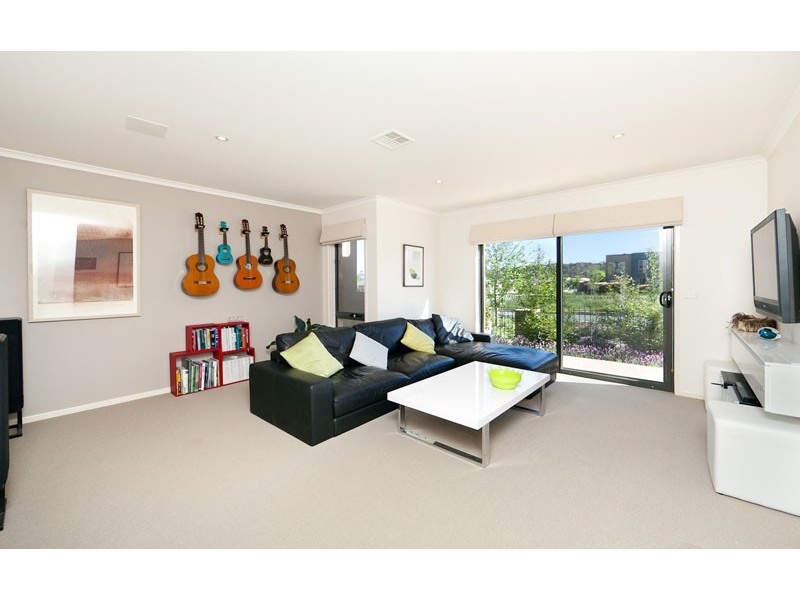 292 Anthony Rolfe Avenue, Gungahlin ACT 2912