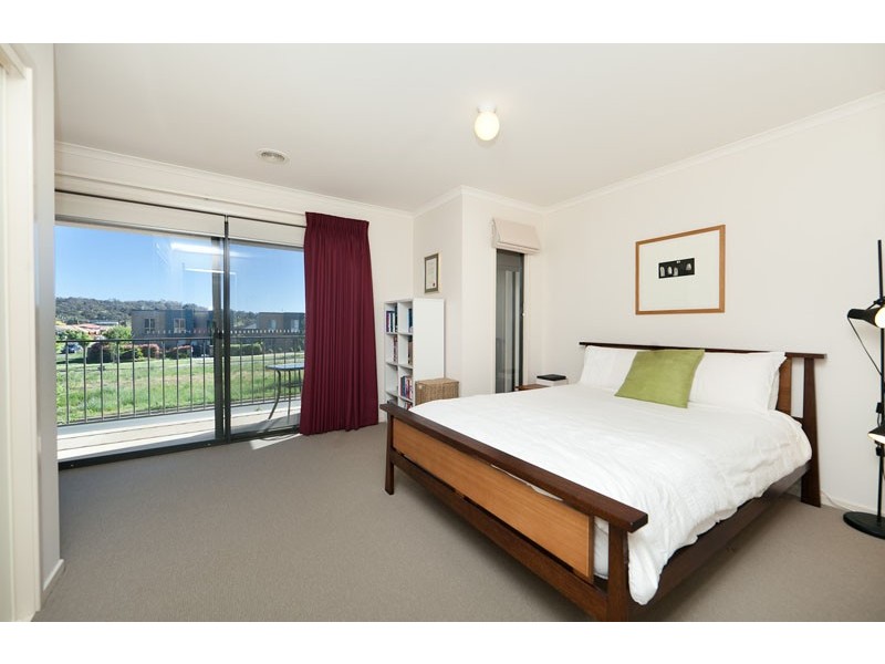 292 Anthony Rolfe Avenue, Gungahlin ACT 2912