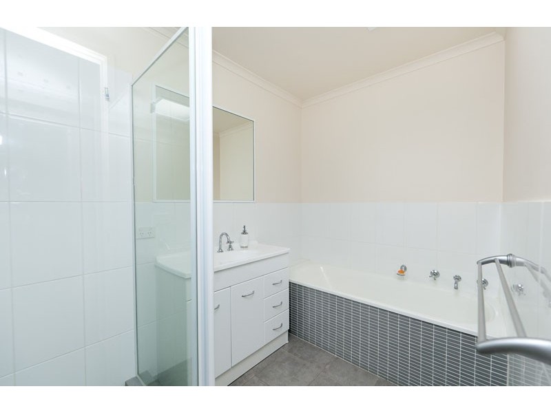 292 Anthony Rolfe Avenue, Gungahlin ACT 2912