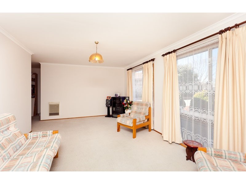 34 St John Crescent, Florey ACT 2615