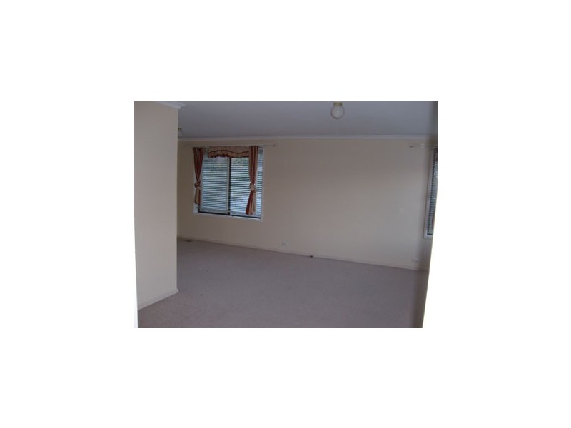 7 Douglass Place, Spence ACT 2615