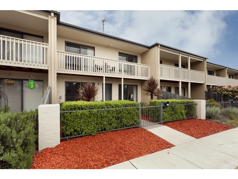 262 Anthony Rolfe Avenue, Gungahlin ACT 2912