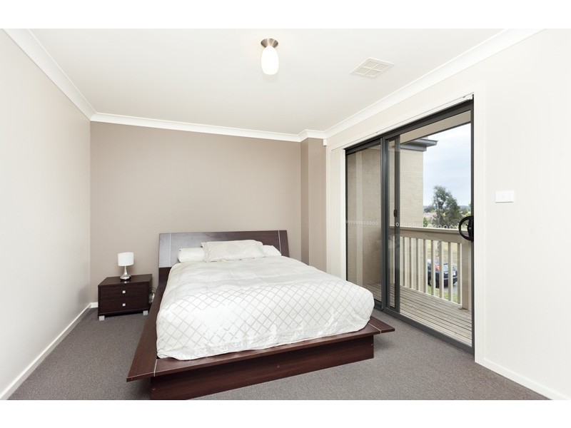 262 Anthony Rolfe Avenue, Gungahlin ACT 2912