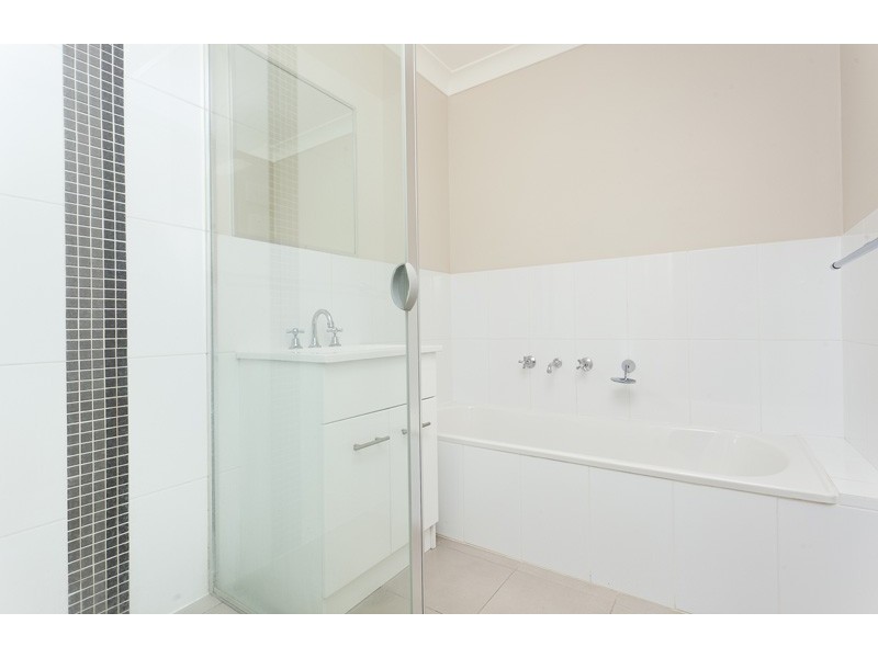 262 Anthony Rolfe Avenue, Gungahlin ACT 2912