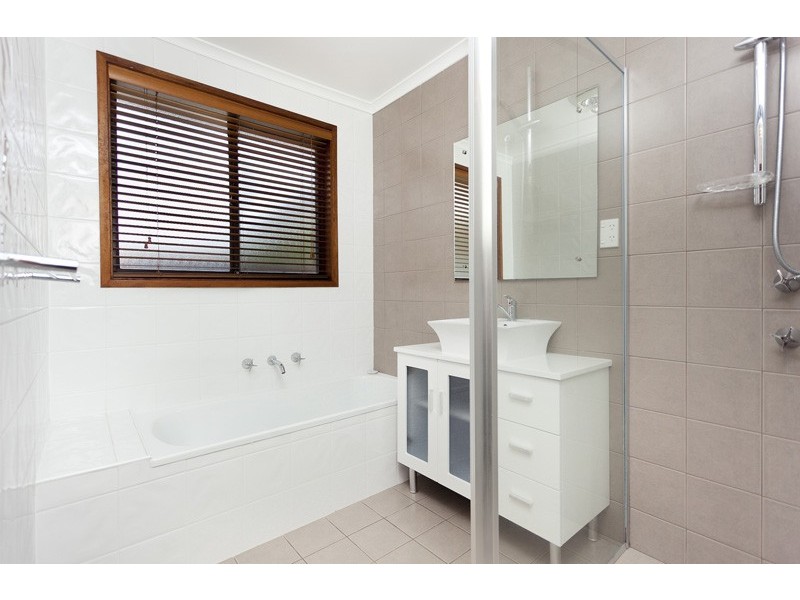 15 Clavert Place, Florey ACT 2615