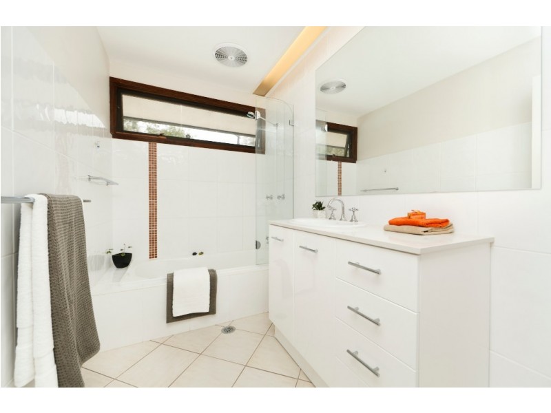 8 Wargi Place, Aranda ACT 2614