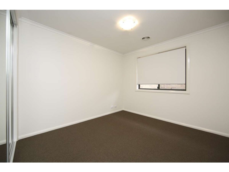 24 Kylie Tennant Street, Franklin ACT 2913