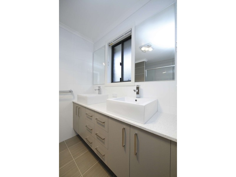 24 Kylie Tennant Street, Franklin ACT 2913