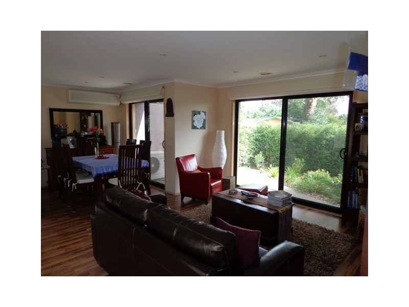 42 Armstrong Crescent, Holt ACT 2615