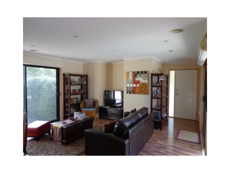 42 Armstrong Crescent, Holt ACT 2615
