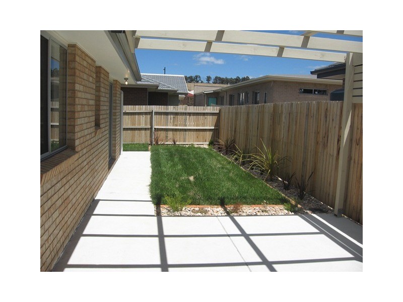 27 Ronald Walker Street, Casey ACT 2913