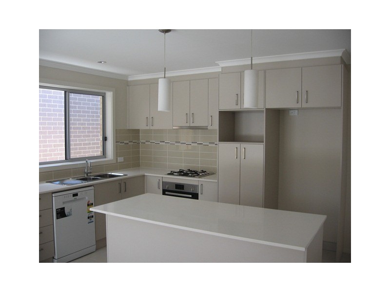 27 Ronald Walker Street, Casey ACT 2913