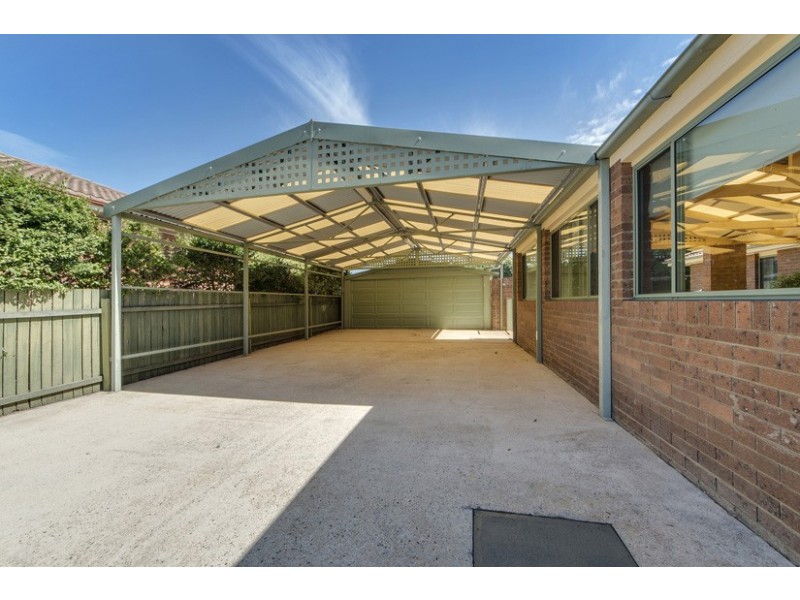 61 William Webb Drive, Mckellar ACT 2617