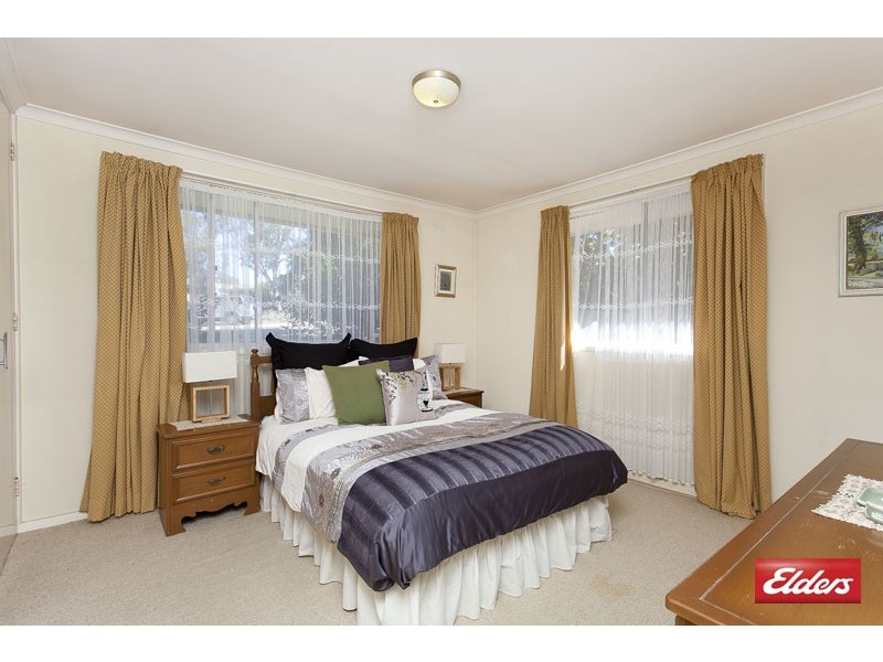 10 Clint Place, Macquarie ACT 2614