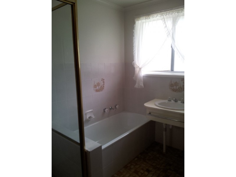11 Mackinolty Street, Scullin ACT 2614