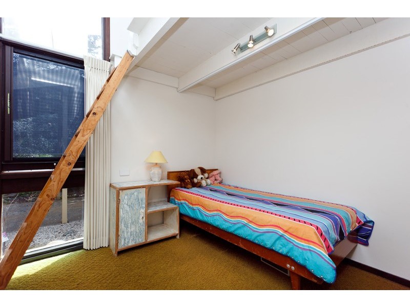 16 Oakes Street, Cook ACT 2614