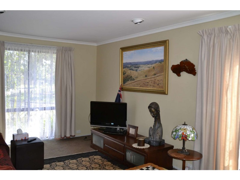 14 Tattersall Crescent, Florey ACT 2615