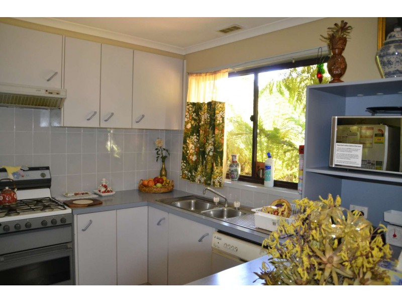 14 Tattersall Crescent, Florey ACT 2615