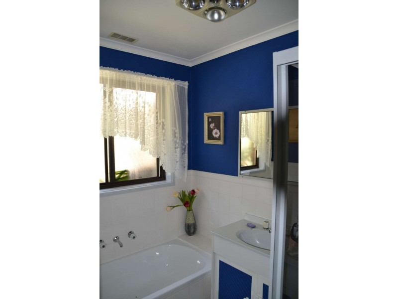 14 Tattersall Crescent, Florey ACT 2615