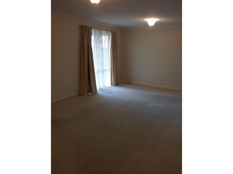 12 Alleyne Close, Macgregor ACT 2615