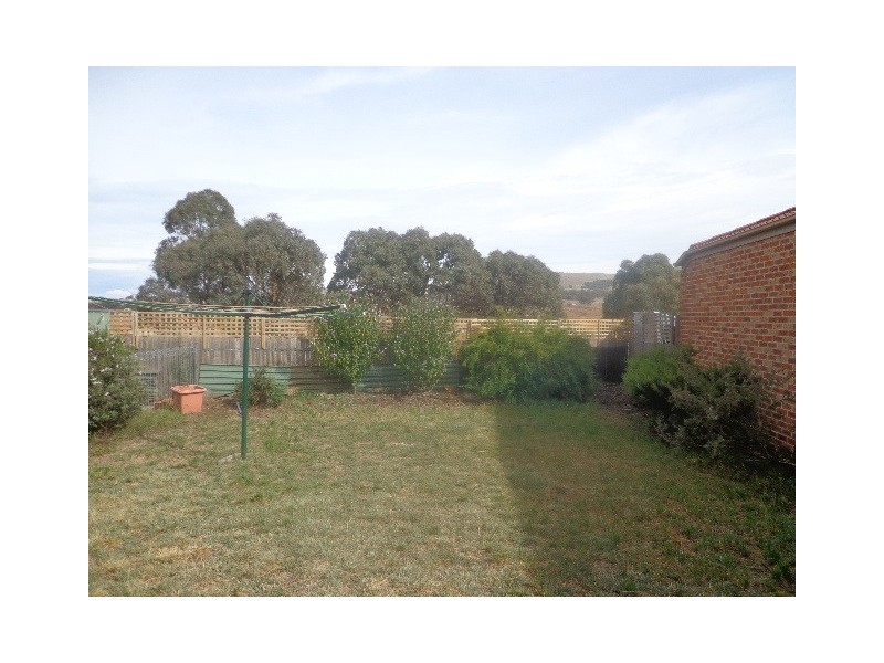19 Loban Court, Ngunnawal ACT 2913