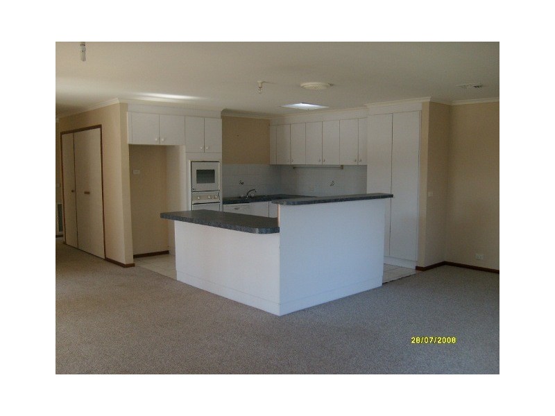 10 Reader Court, Banks ACT 2906