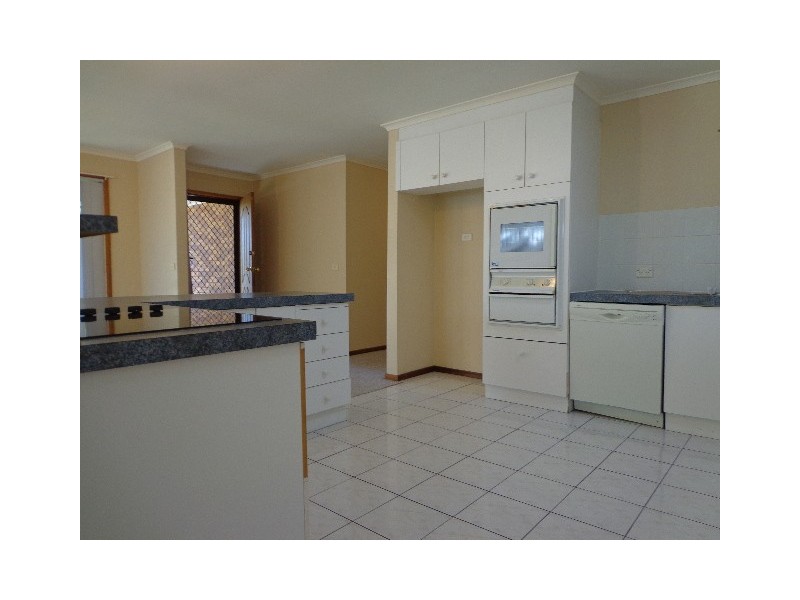 10 Reader Court, Banks ACT 2906