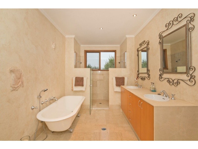 110 Southwell Road, Wallaroo NSW 2618