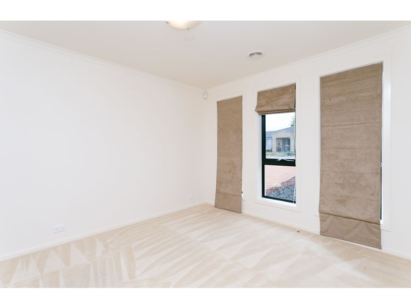 15 Henry Sutton Circuit, Dunlop ACT 2615