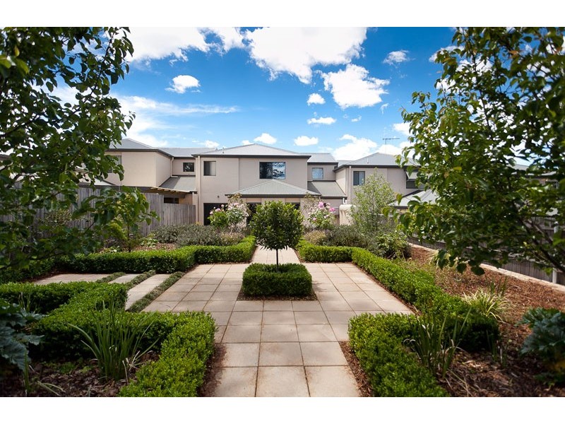 64 Sapling Street, Harrison ACT 2914