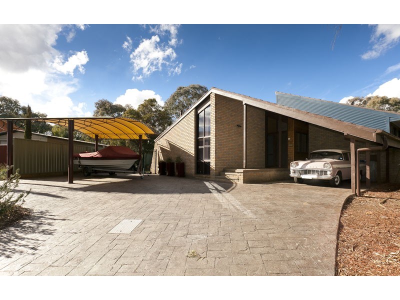 12 McQuade Close, Charnwood ACT 2615