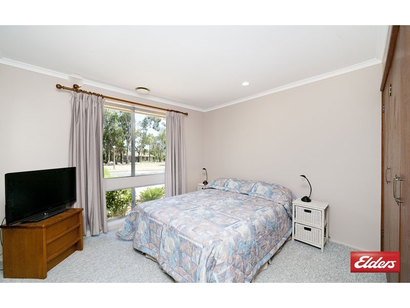 4 Kilby Crescent, Weetangera ACT 2614