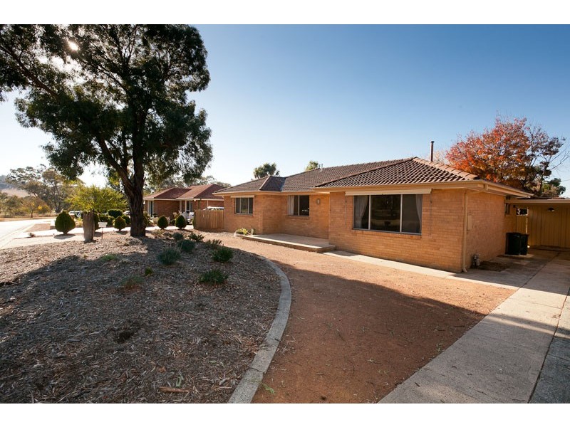33 Drysdale Circuit, Kambah ACT 2902