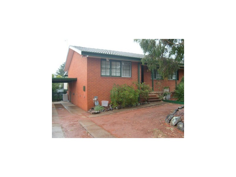 32 Pickworth Street, Holt ACT 2615