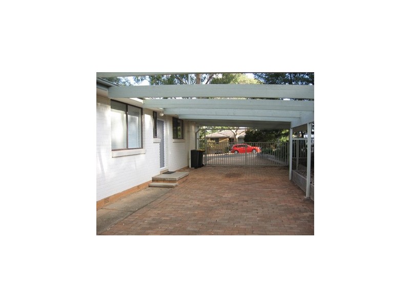 33 Erskine st, Macquarie ACT 2614