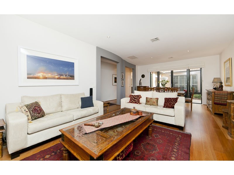 1/16 Morell Close, Belconnen ACT 2617