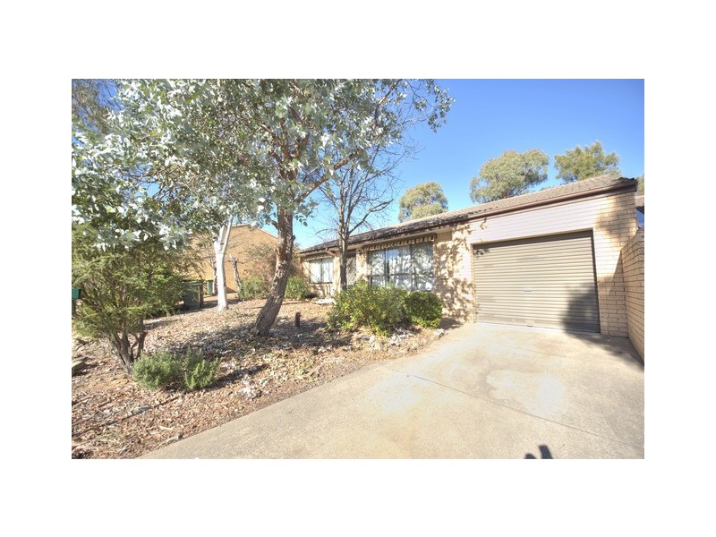 11 Inglis Place, Latham ACT 2615