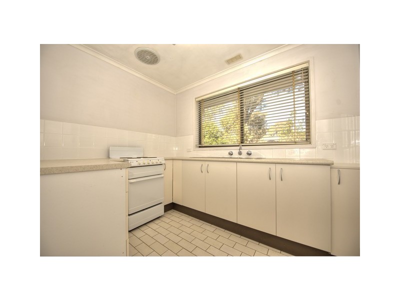 11 Inglis Place, Latham ACT 2615