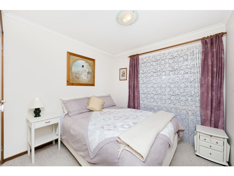 16 Kilburn Close, Dunlop ACT 2615