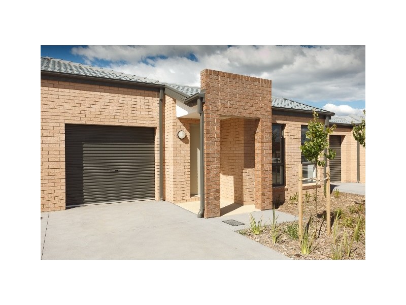 8/204 Macfarlane Burnet Avenue, Macgregor ACT 2615