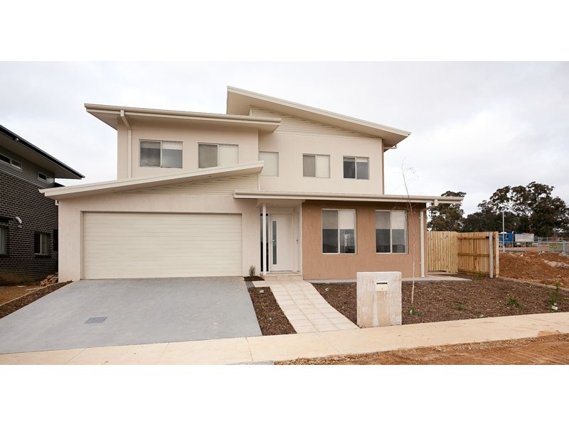 11 Hillcrest Street, Crace ACT 2911