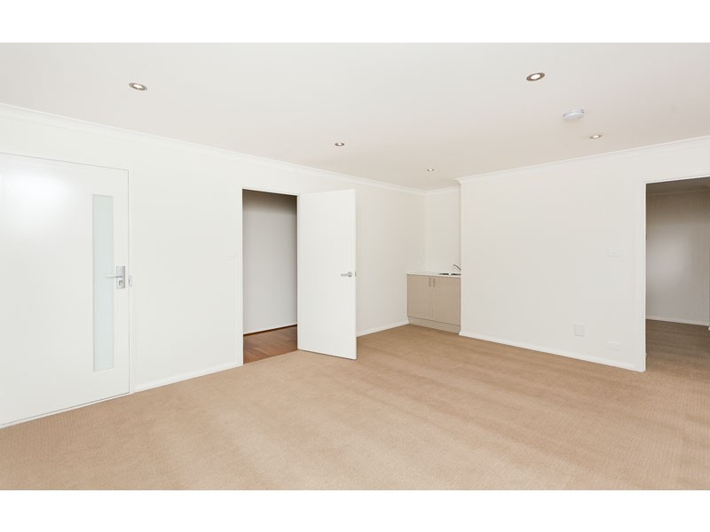 11 Hillcrest Street, Crace ACT 2911