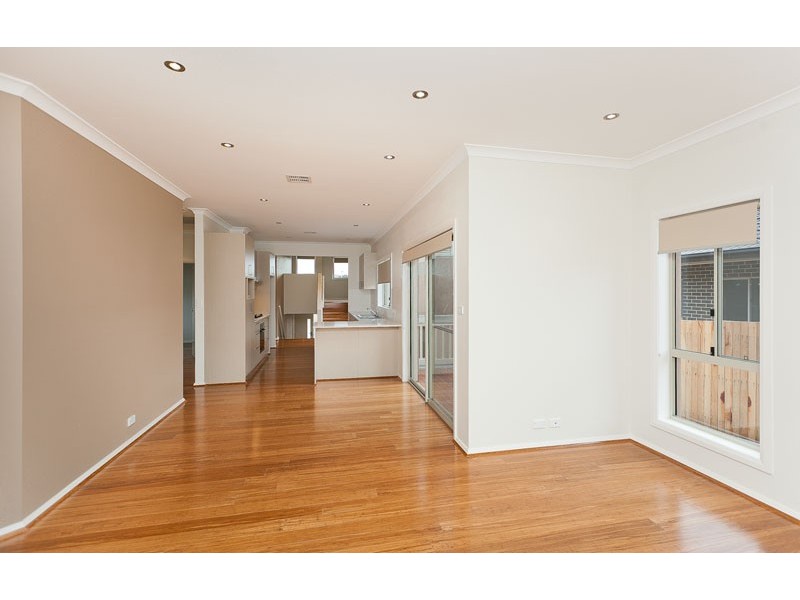 11 Hillcrest Street, Crace ACT 2911