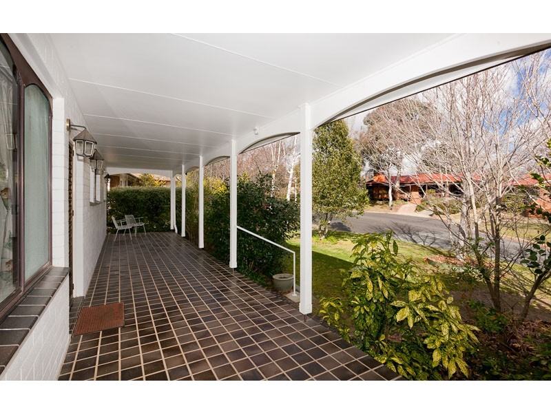 70 Groom Place, Hughes ACT 2605