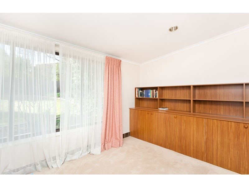 70 Groom Place, Hughes ACT 2605