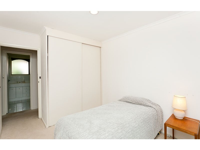 70 Groom Place, Hughes ACT 2605