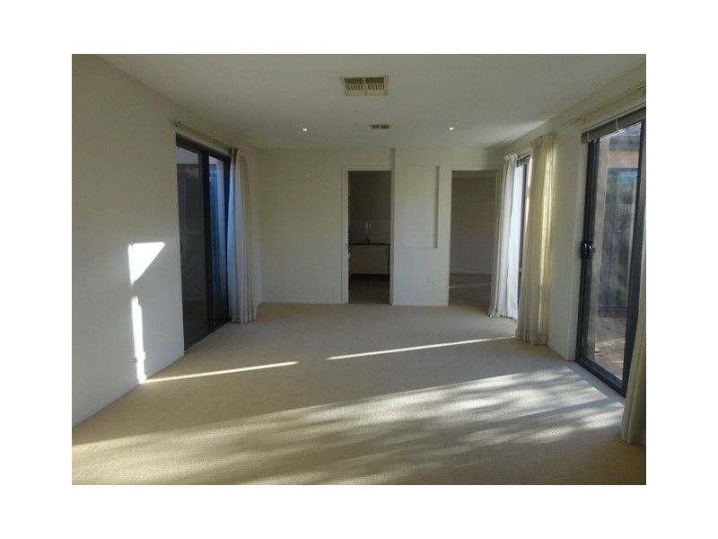 6/16 Morell CLose, Belconnen ACT 2617