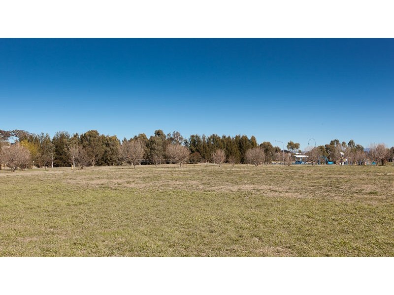 54 Benaroon Circuit, Amaroo ACT 2914